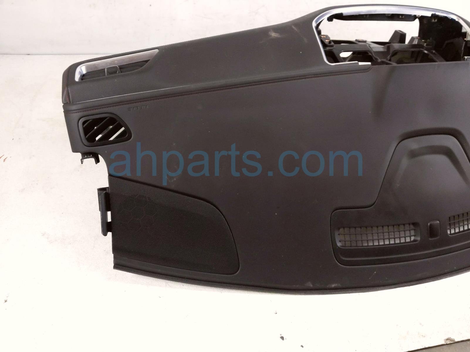 2022 Chevy Tahoe Dashboard W/ Airbag Black 86560223 Replacement 2022 Chevy Tahoe Dashboard W/ Airbag Black 86560223 Replacement thumbnail