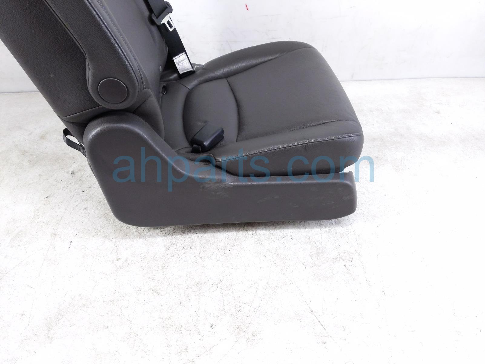 2022 Honda Odyssey Rear / Back (2nd Row) 2nd Row Driver Seat Assy Brn Lthr 81721 THR L41ZD Replacement 2022 Honda Odyssey Rear / Back (2nd Row) 2nd Row Driver Seat Assy Brn Lthr 81721 THR L41ZD Replacement thumbnail