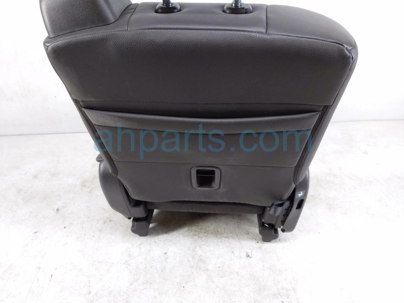 2022 Honda Odyssey Rear / Back (2nd Row) 2nd Row Driver Seat Assy Brn Lthr 81721 THR L41ZD Replacement 2022 Honda Odyssey Rear / Back (2nd Row) 2nd Row Driver Seat Assy Brn Lthr 81721 THR L41ZD Replacement thumbnail