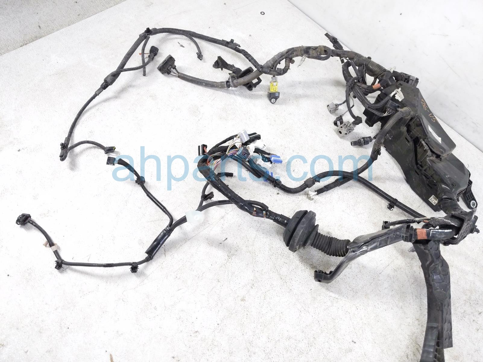 2020 Toyota Camry Engine Room Harness W/fuse 2.5l Fwd 82116 06772 Replacement 2020 Toyota Camry Engine Room Harness W/fuse 2.5l Fwd 82116 06772 Replacement thumbnail