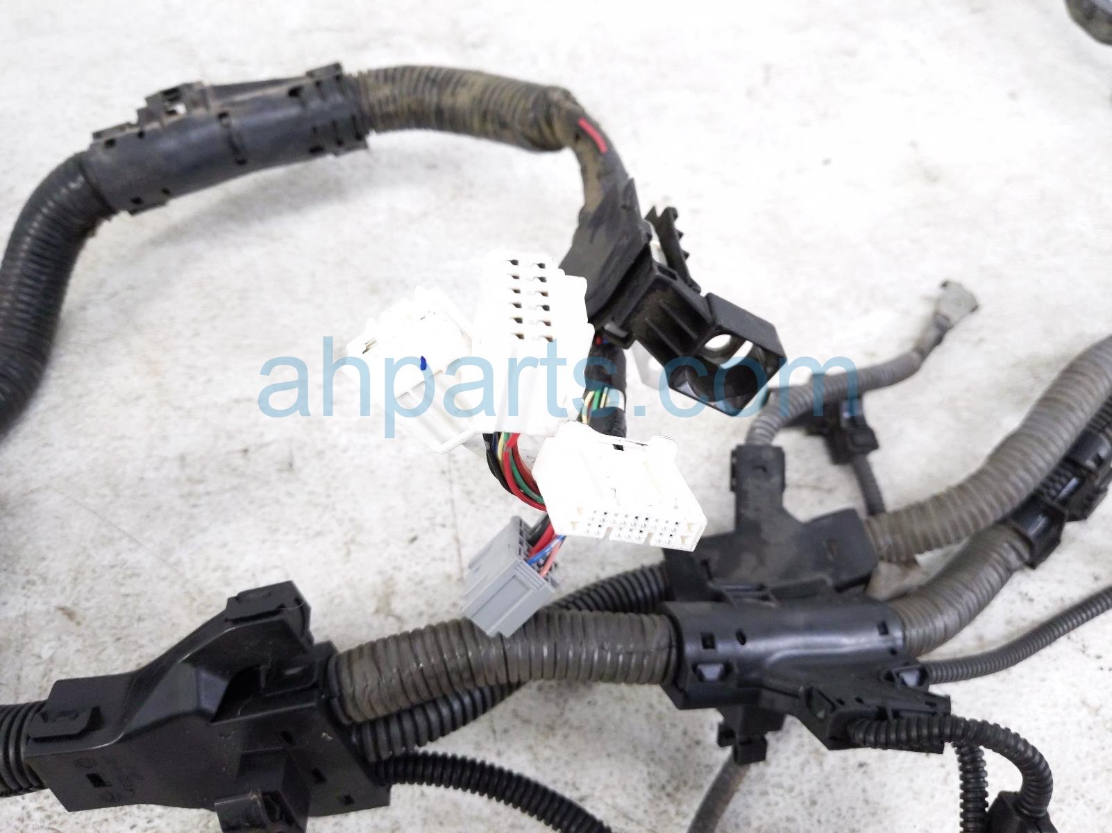 2020 Toyota Camry Main Engine Wire Harness 2.5l Fwd 82121 06L31 Replacement 2020 Toyota Camry Main Engine Wire Harness 2.5l Fwd 82121 06L31 Replacement thumbnail