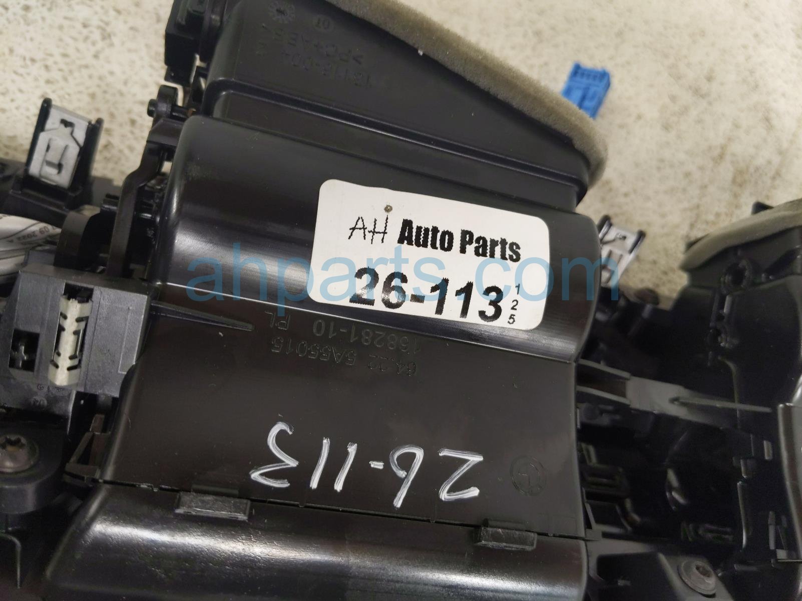 2025 BMW I4 Center Dash Trim W/air Vents blk 5 A8E 278 Replacement 2025 BMW I4 Center Dash Trim W/air Vents blk 5 A8E 278 Replacement thumbnail