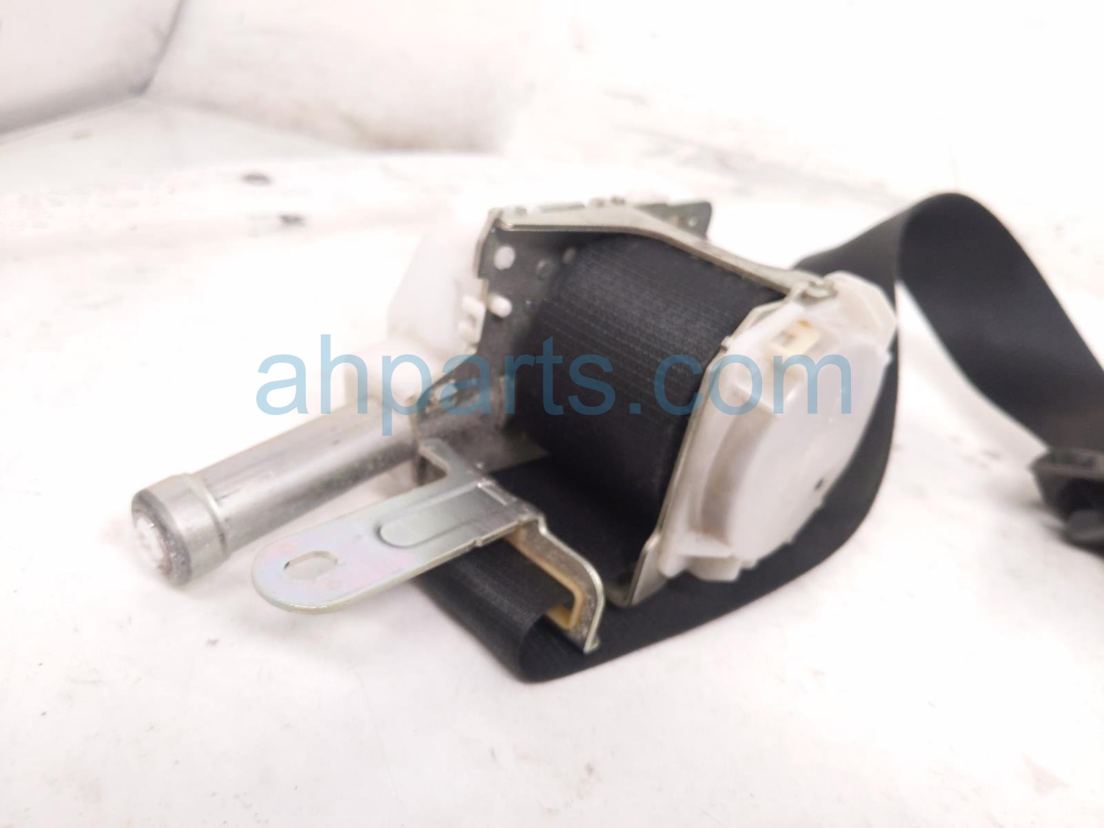 2018 Toyota Camry Front Driver Seat Belt Retractor Blk 73220 47221 C4 Replacement 2018 Toyota Camry Front Driver Seat Belt Retractor Blk 73220 47221 C4 Replacement thumbnail