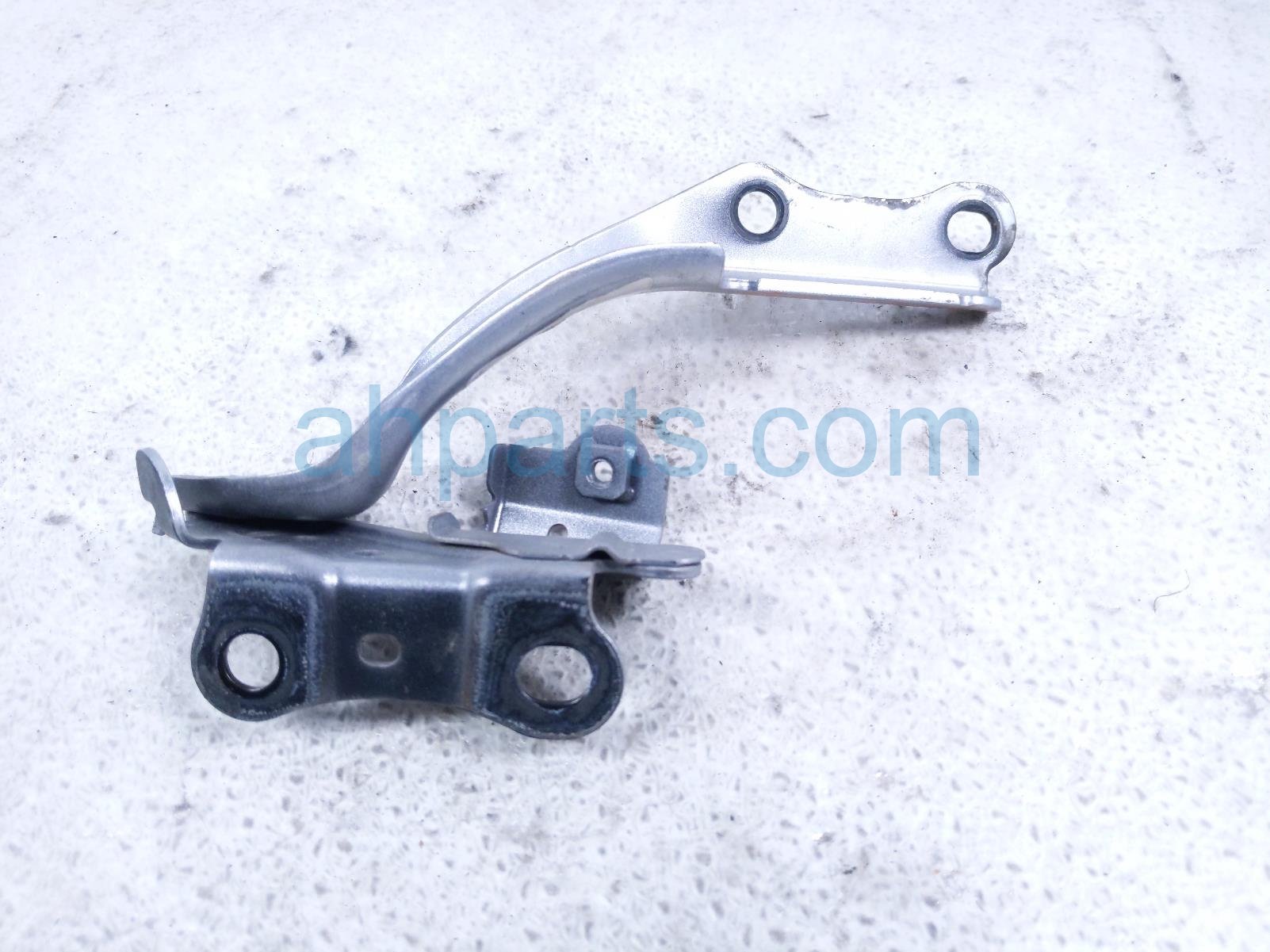 2018 Toyota Camry Driver Hood Hinge Silver 53420 33300 Replacement 2018 Toyota Camry Driver Hood Hinge Silver 53420 33300 Replacement thumbnail