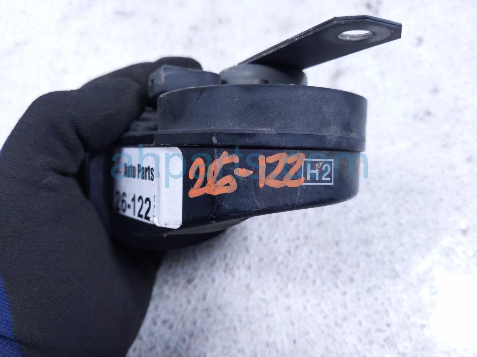 2018 Toyota Camry High Pitch Note Horn Passenger 86510 33290 Replacement 2018 Toyota Camry High Pitch Note Horn Passenger 86510 33290 Replacement thumbnail