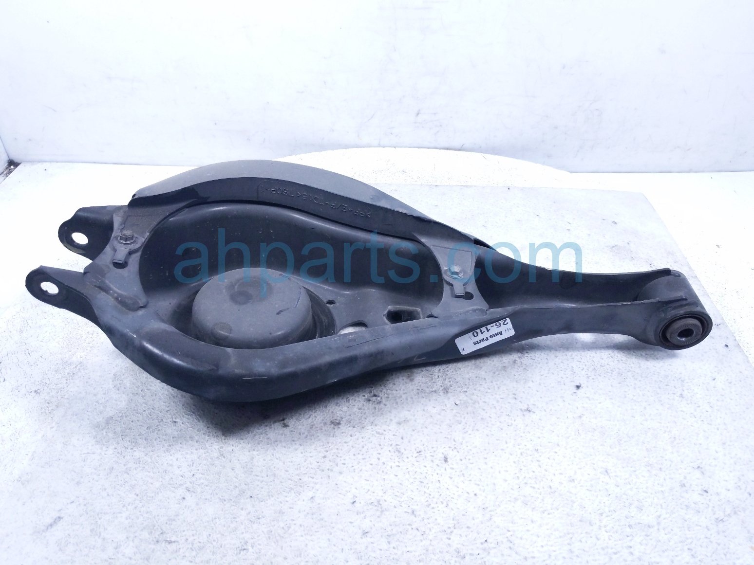 Lexus RR/LH SPRING SEAT CONTROL ARM