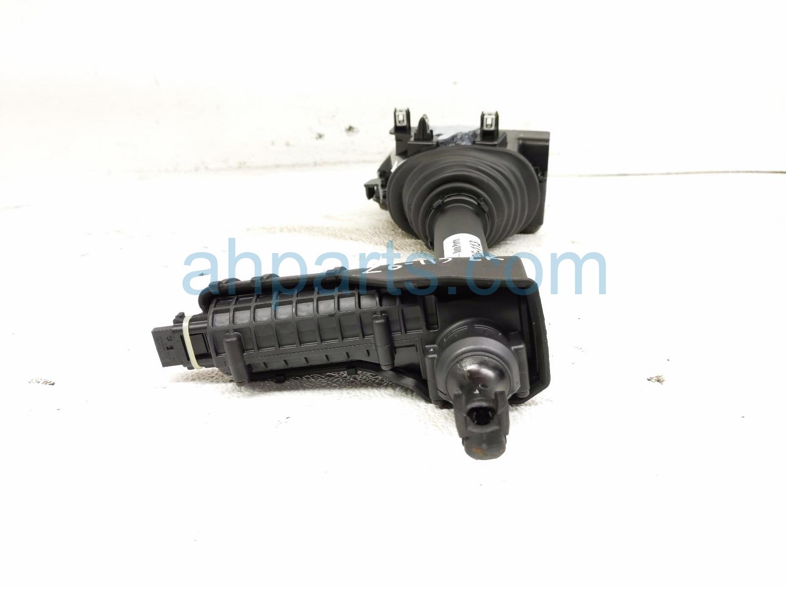 2025 BMW I4 Rear Driver Power Liftgate Strut Actuator 51 24 7 487 575 Replacement 2025 BMW I4 Rear Driver Power Liftgate Strut Actuator 51 24 7 487 575 Replacement thumbnail