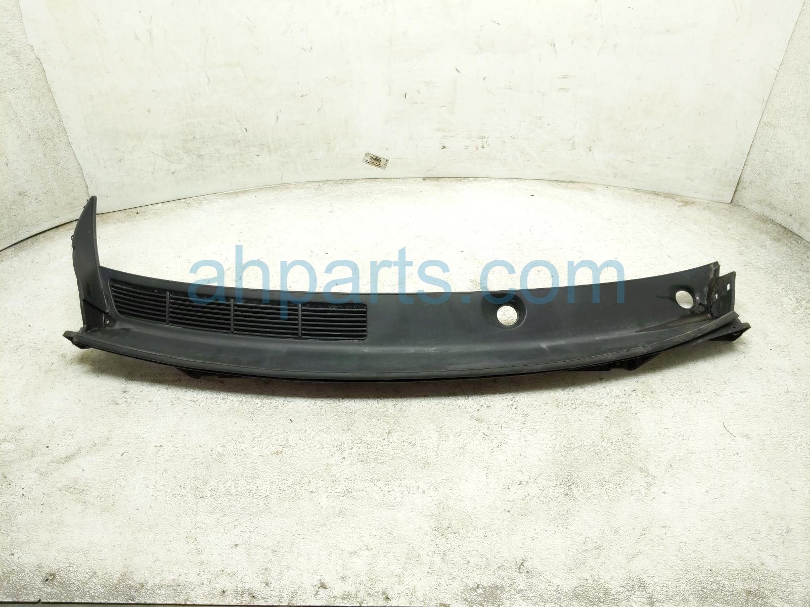 2025 Nissan Kicks Cover Windshield Cowl Grille Panel 66862 7LF0A Replacement 2025 Nissan Kicks Cover Windshield Cowl Grille Panel 66862 7LF0A Replacement thumbnail