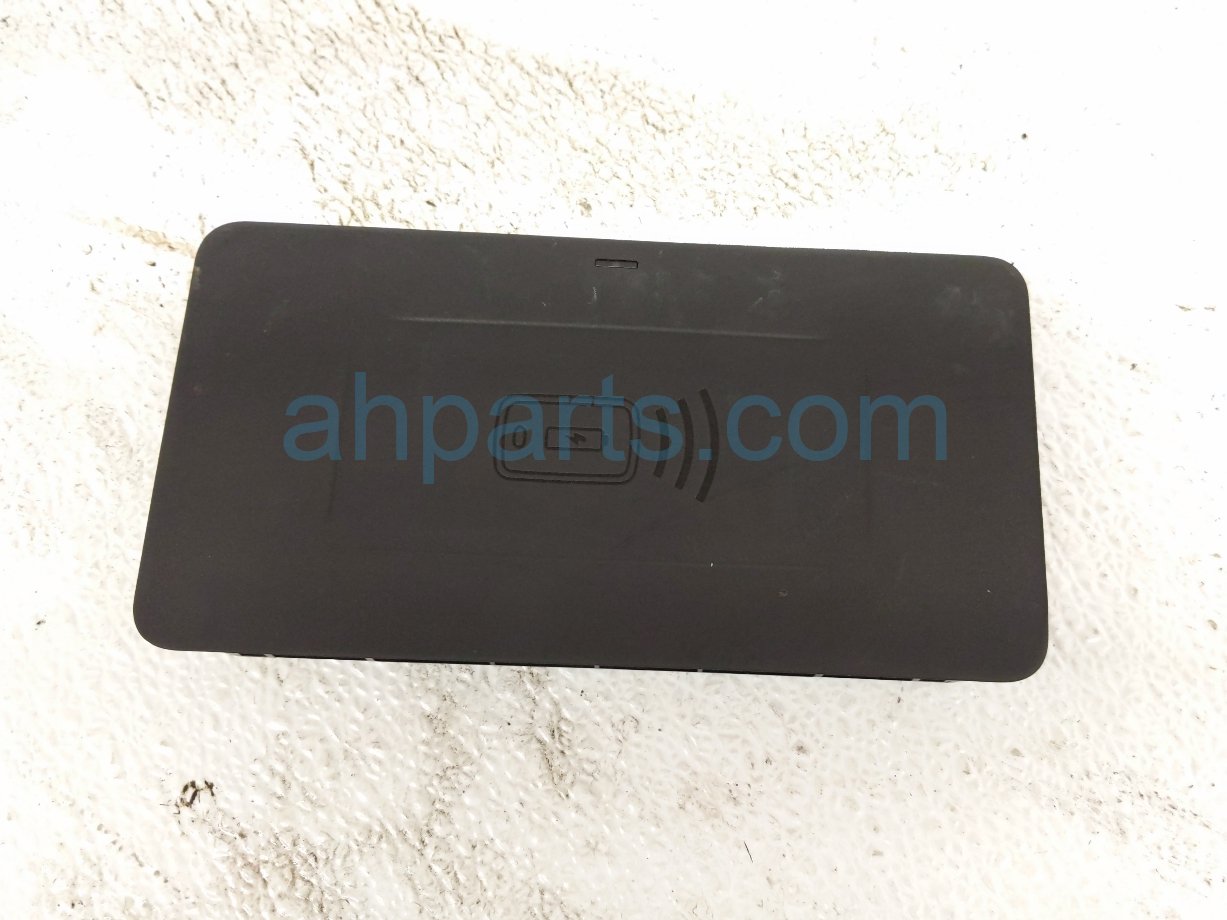 2025 BMW I4 Wireless Phone Charger Assy 84 10 5 A7F 847 Replacement 2025 BMW I4 Wireless Phone Charger Assy 84 10 5 A7F 847 Replacement thumbnail