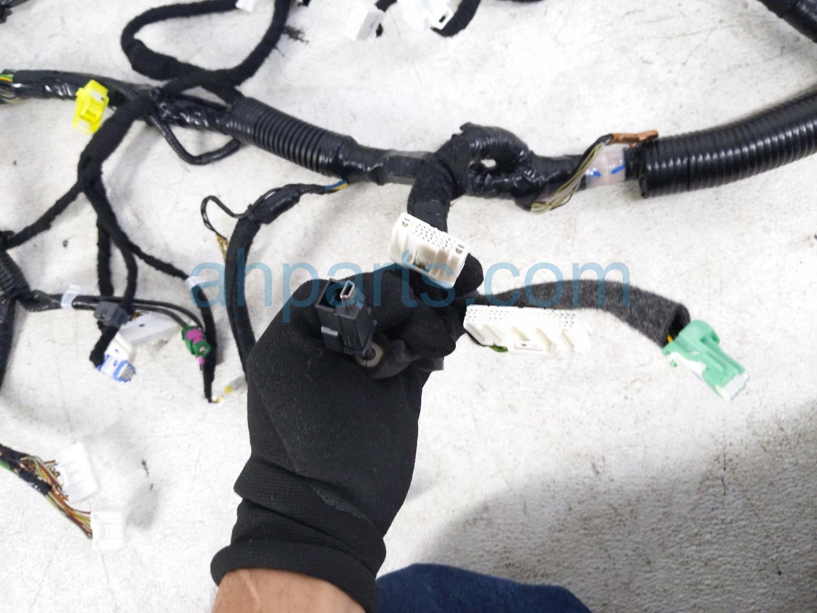 2025 Nissan Kicks Dash Instrument Wire Harness Awd 24010 7LG0B Replacement 2025 Nissan Kicks Dash Instrument Wire Harness Awd 24010 7LG0B Replacement thumbnail