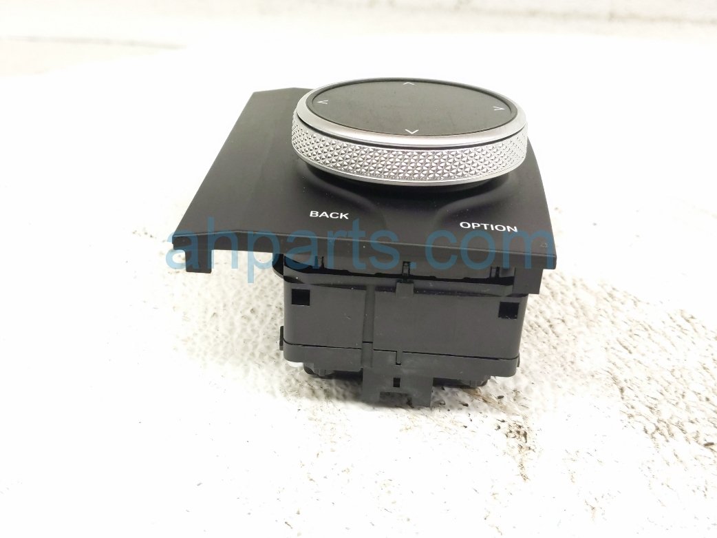 2025 BMW I4 I drive Controller Sw Console 65 82 5 B6B 590 Replacement 2025 BMW I4 I drive Controller Sw Console 65 82 5 B6B 590 Replacement thumbnail
