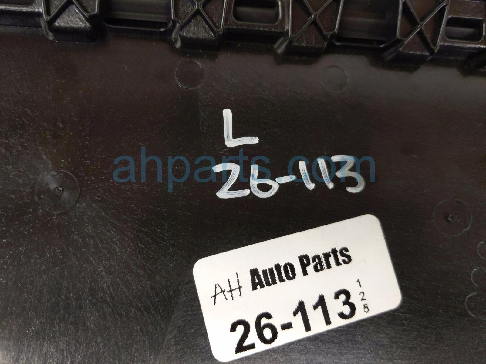 2025 BMW I4 Driver B pillar Trim Molding Black 51 13 7 482 953 Replacement 2025 BMW I4 Driver B pillar Trim Molding Black 51 13 7 482 953 Replacement thumbnail