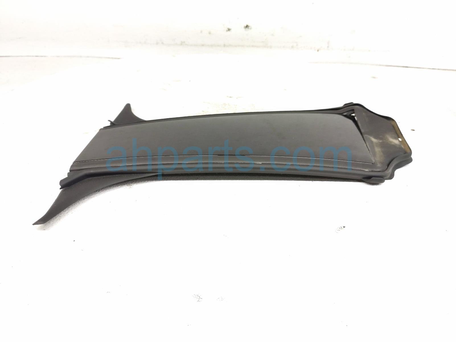 2025 BMW I4 Passenger B pillar Trim Molding Black 51 13 7 483 006 Replacement 2025 BMW I4 Passenger B pillar Trim Molding Black 51 13 7 483 006 Replacement thumbnail