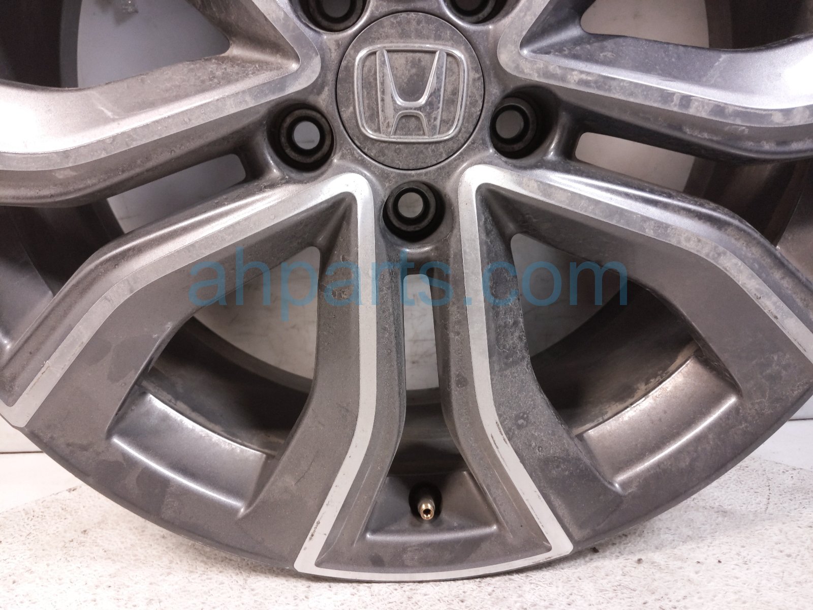 2021 Honda CR V Front Passenger Wheel / Rim 42700 TLA A93 Replacement 2021 Honda CR V Front Passenger Wheel / Rim 42700 TLA A93 Replacement thumbnail