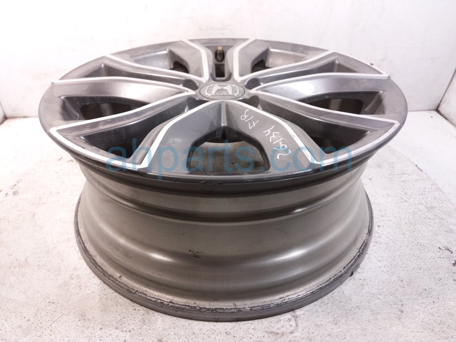 2021 Honda CR V Front Passenger Wheel / Rim 42700 TLA A93 Replacement 2021 Honda CR V Front Passenger Wheel / Rim 42700 TLA A93 Replacement thumbnail