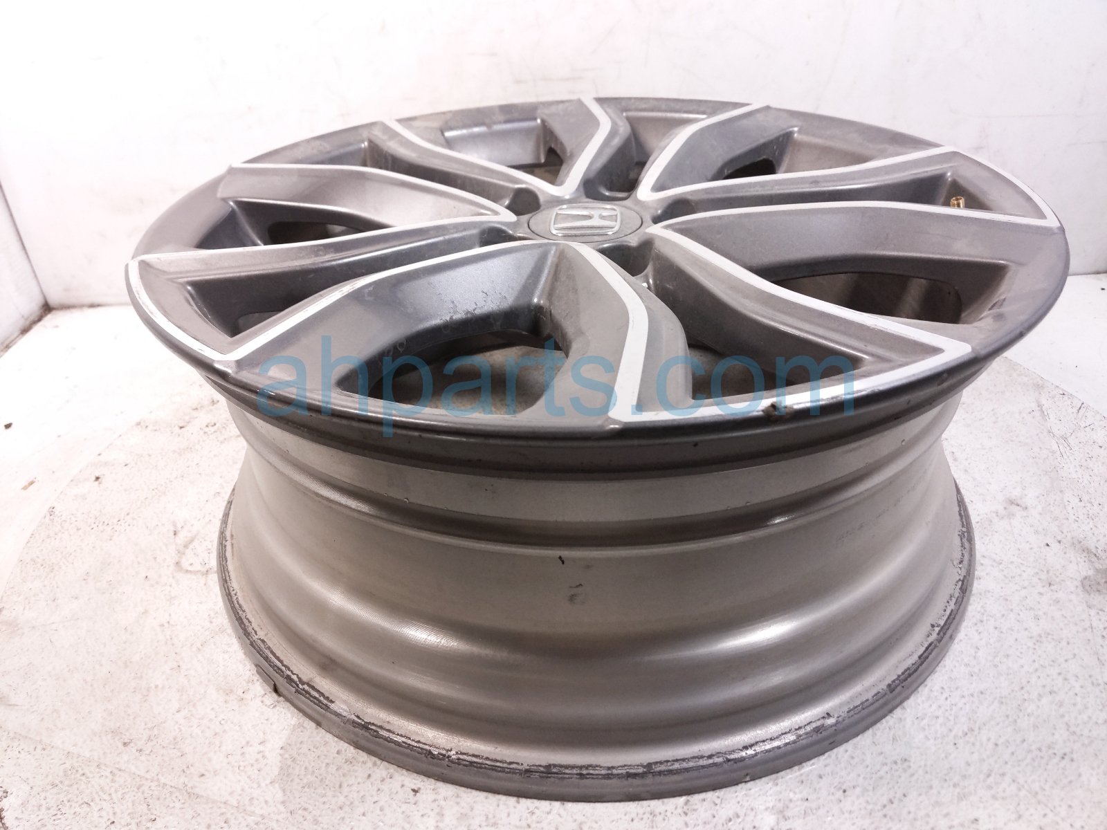 2021 Honda CR V Front Passenger Wheel / Rim 42700 TLA A93 Replacement 2021 Honda CR V Front Passenger Wheel / Rim 42700 TLA A93 Replacement thumbnail