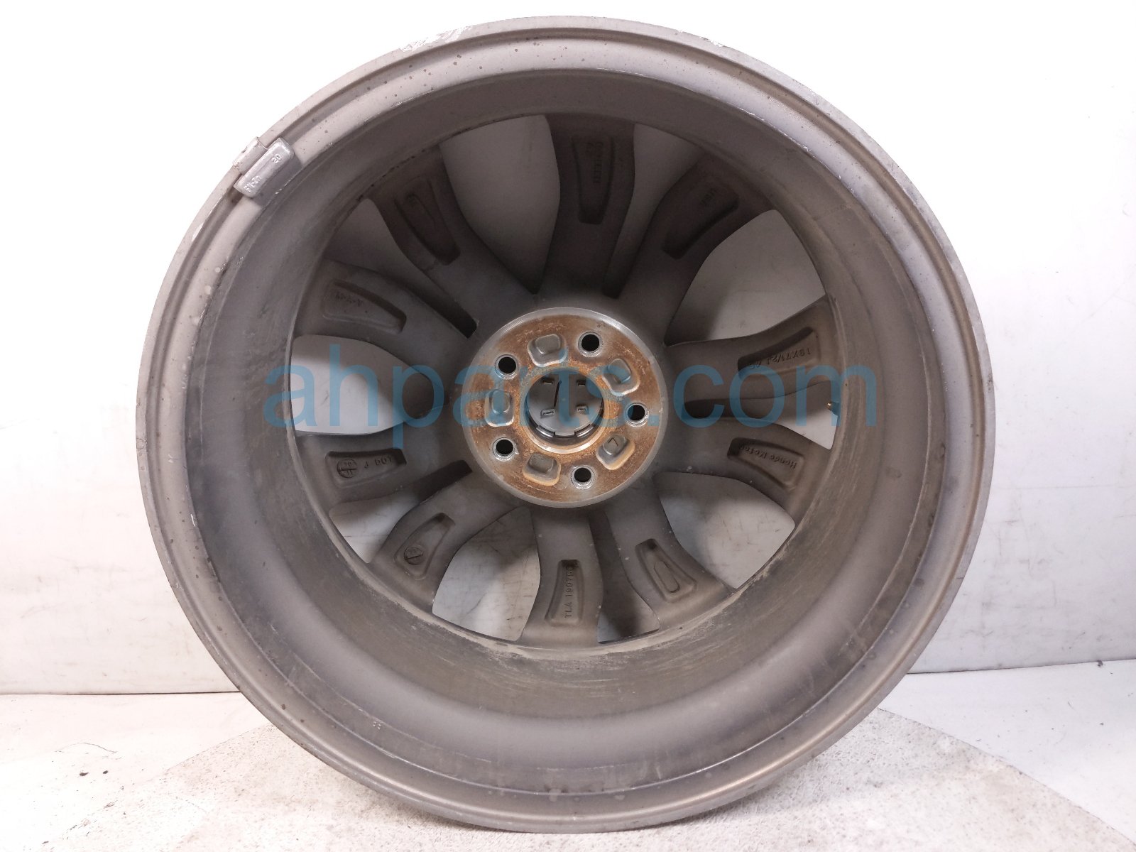 2021 Honda CR V Front Passenger Wheel / Rim 42700 TLA A93 Replacement 2021 Honda CR V Front Passenger Wheel / Rim 42700 TLA A93 Replacement thumbnail