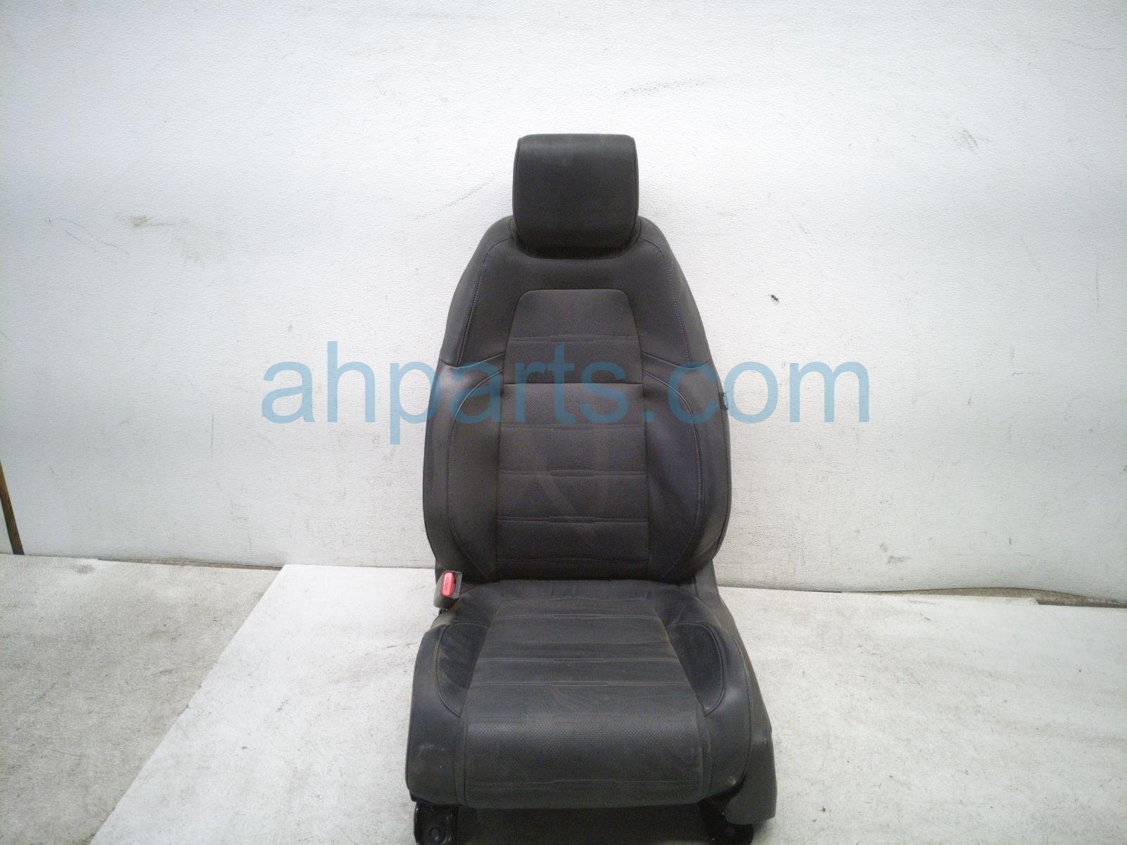 $195 Honda FR/LH SEAT - BLACK - W/O AIRBAG