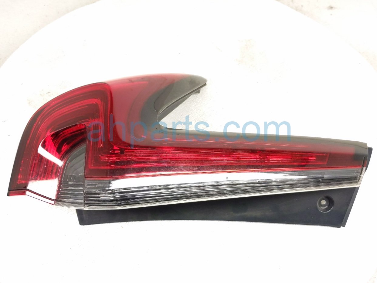Honda LH TAIL LAMP (ON BODY)