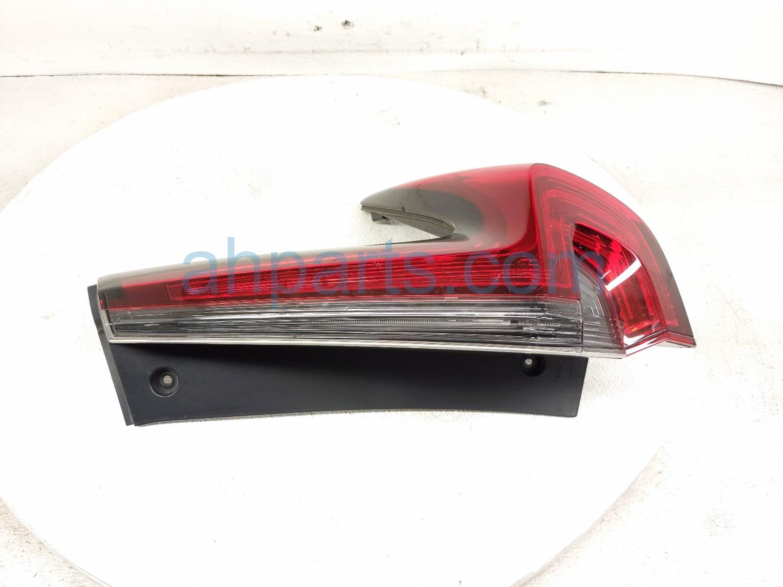 Honda RH TAIL LAMP (ON BODY)