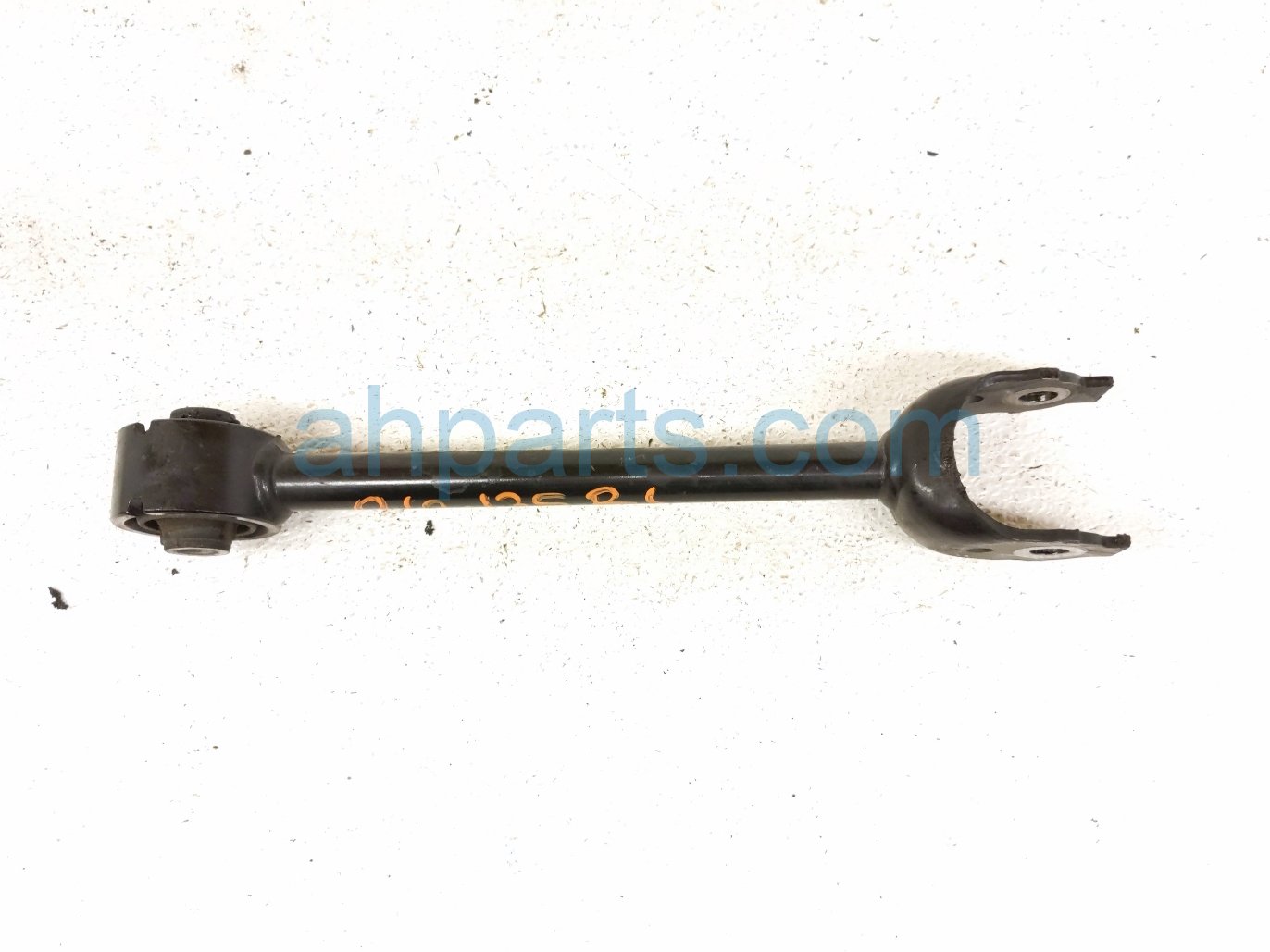Toyota RR/LH FORWARD LOWER CONTROL ARM