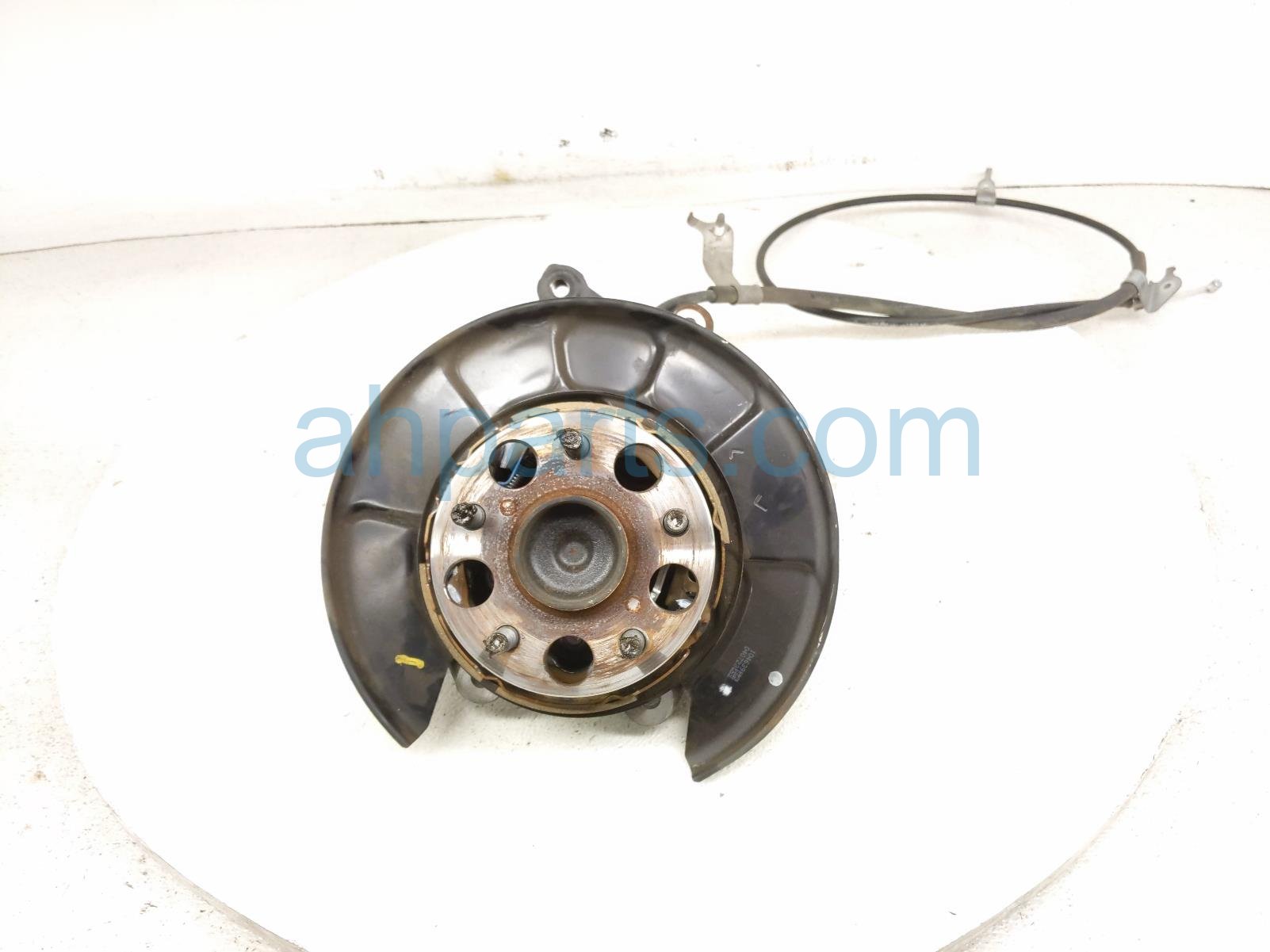 $99 Toyota RR/LH SPINDLE KNUCKLE HUB - FWD