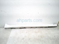 Toyota RH SIDE SKIRT / MOLDING - WHITE SE Toyota RH SIDE SKIRT / MOLDING - WHITE SE