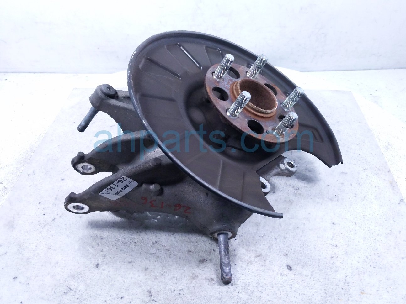 Honda RR/LH SPINDLE KNUCKLE HUB
