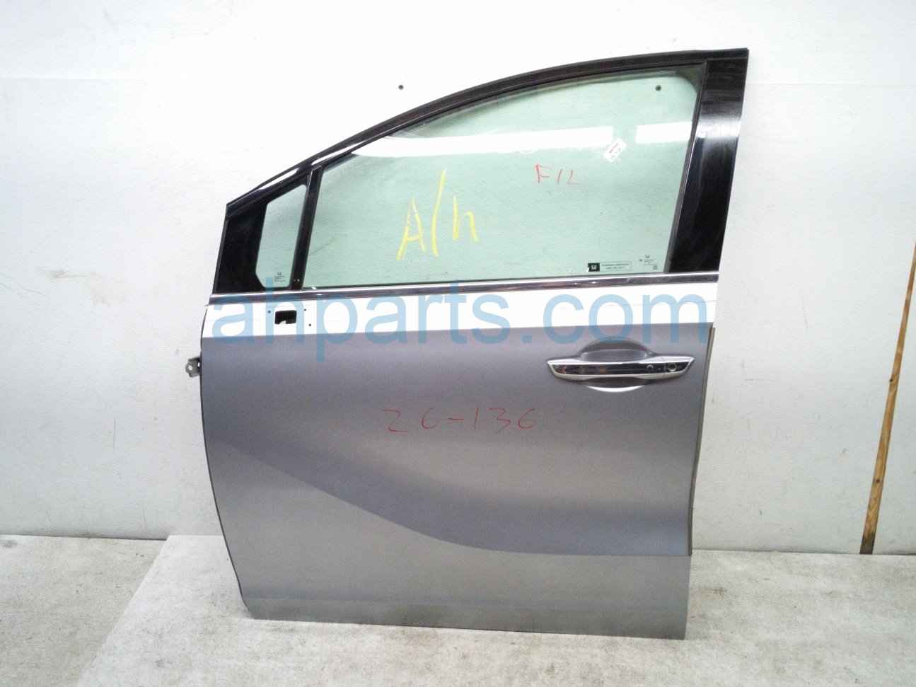 Honda FR/LH DOOR - SILVER - NO MIRROR/TRIM