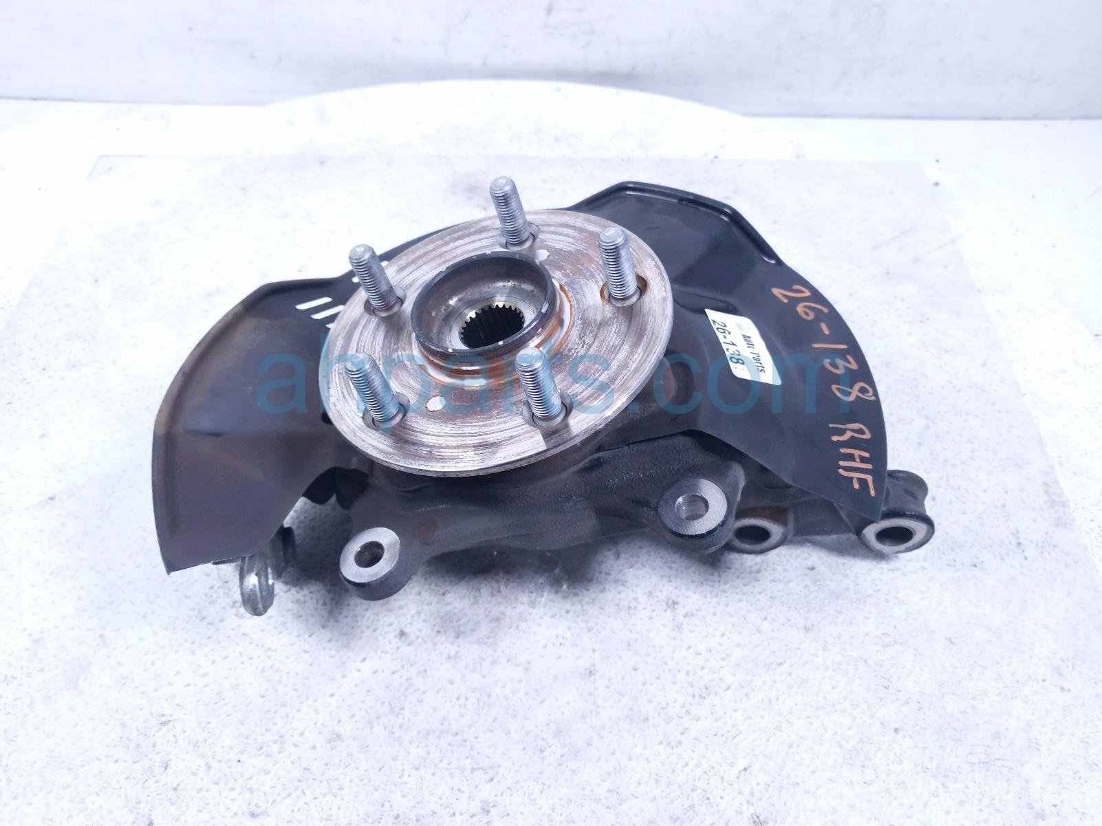 Toyota FR/RH SPINDLE KNUCKLE HUB - AWD