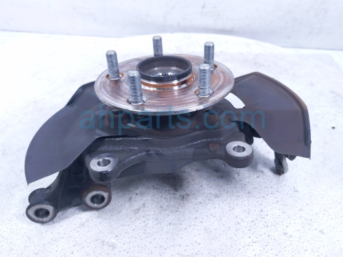 Toyota FR/LH SPINDLE KNUCKLE HUB - AWD
