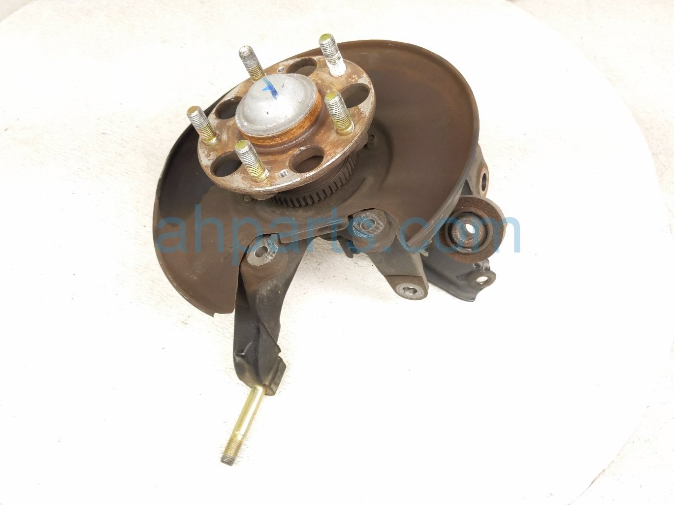 Honda RR/LH SPINDLE KNUCKLE HUB