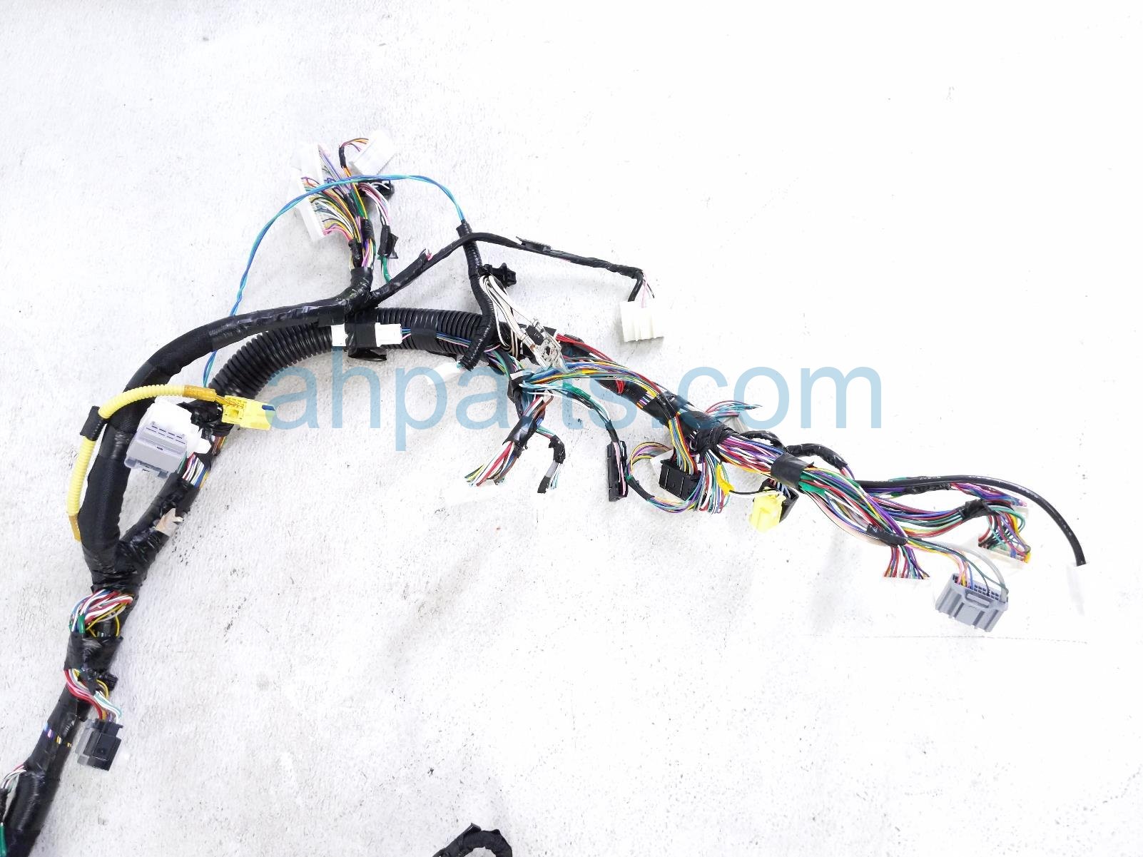2018 Toyota Sienna Dash Instrument Wire Harness Fwd 82141 08J00 Replacement 2018 Toyota Sienna Dash Instrument Wire Harness Fwd 82141 08J00 Replacement thumbnail
