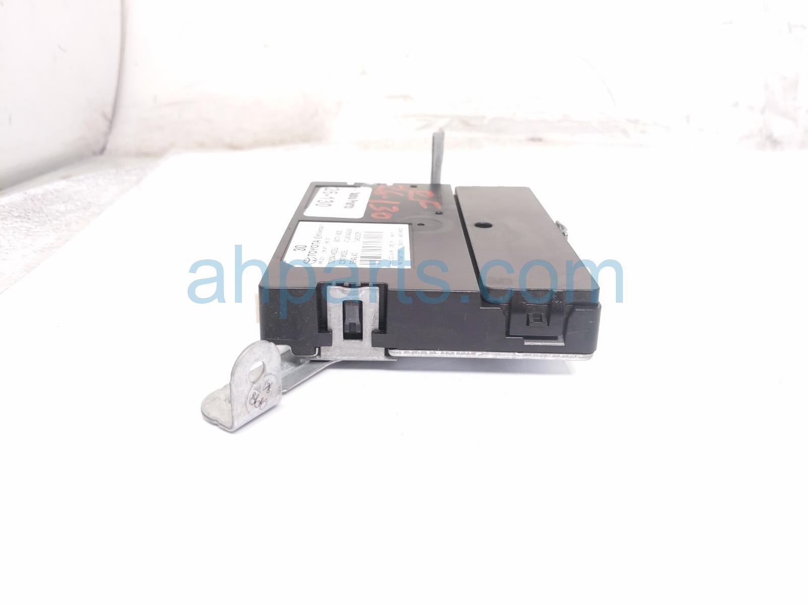 2018 Toyota Sienna Network Gateway Ctrl Mod Front Passenger 86070 08030 Replacement 2018 Toyota Sienna Network Gateway Ctrl Mod Front Passenger 86070 08030 Replacement thumbnail