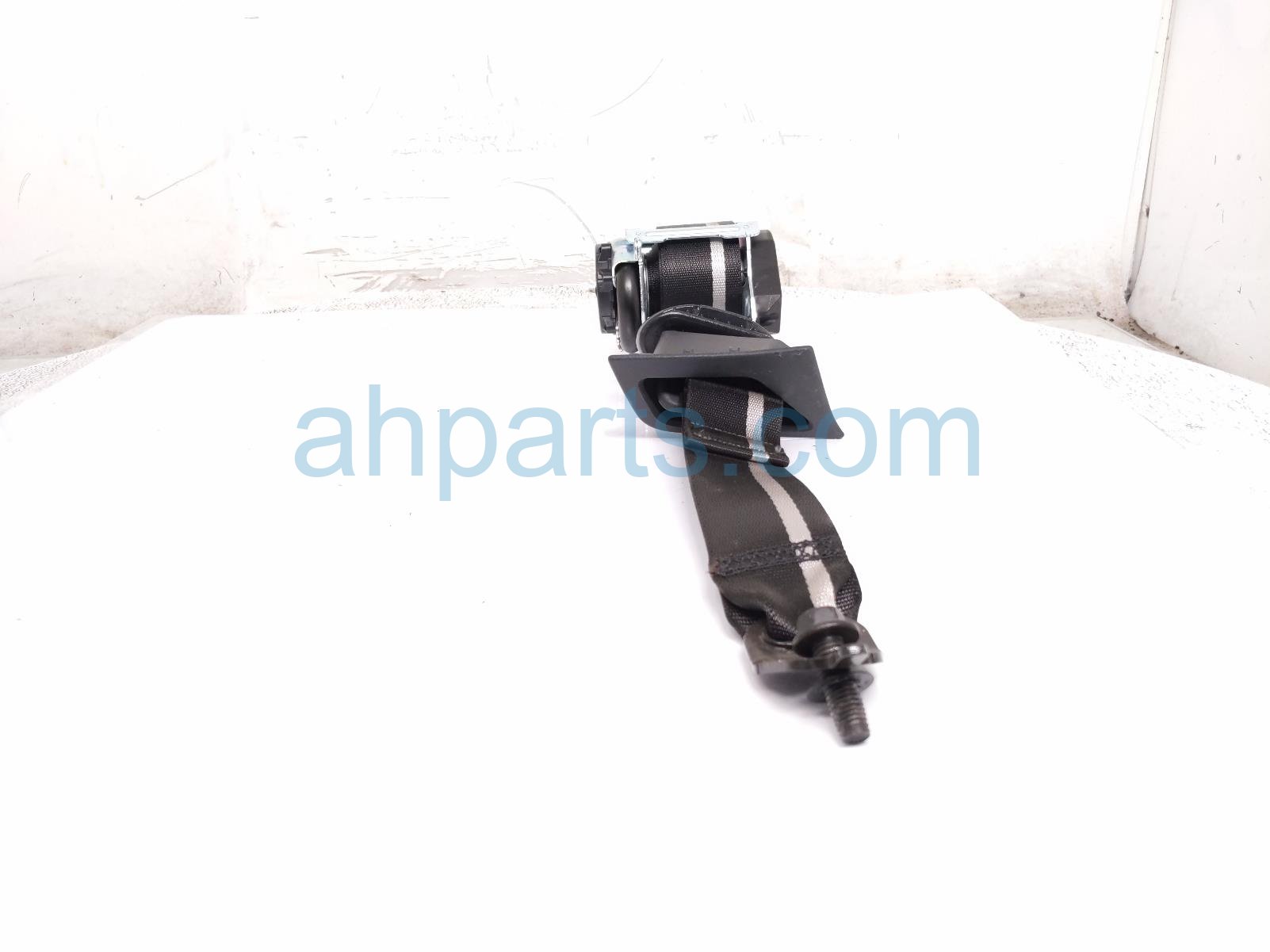 2024 Ford Mustang Rear Driver Seat Belt Retractor Black PR3B L611E51 LC31Y3 Replacement 2024 Ford Mustang Rear Driver Seat Belt Retractor Black PR3B L611E51 LC31Y3 Replacement thumbnail