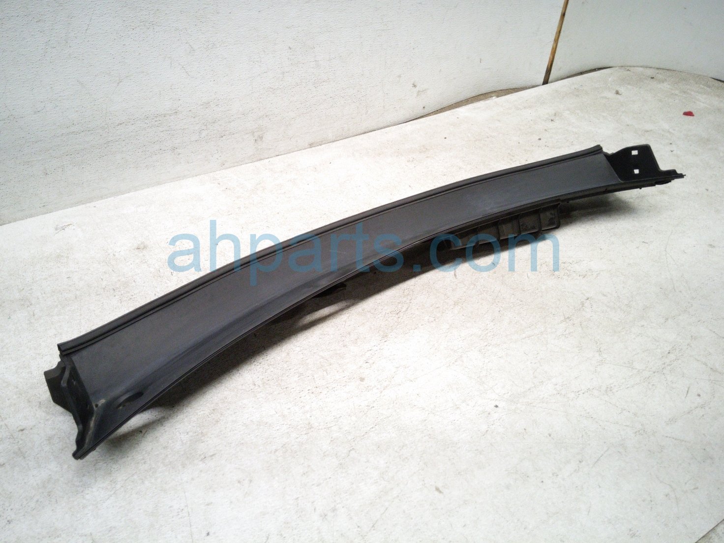 2025 Nissan Kicks Cover Windshield Cowl Grille Panel 66862 7LF0A Replacement 2025 Nissan Kicks Cover Windshield Cowl Grille Panel 66862 7LF0A Replacement thumbnail