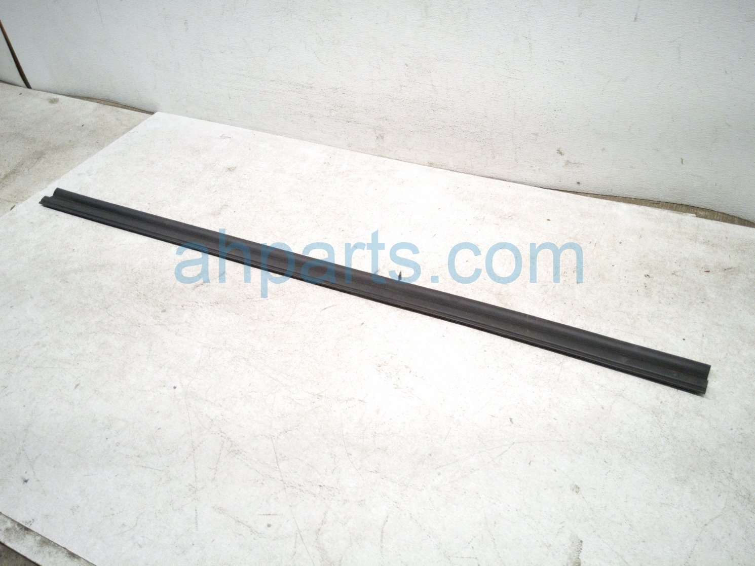 2025 Nissan Kicks Passenger Front Door Window Molding blk 80838 7LF0A Replacement 2025 Nissan Kicks Passenger Front Door Window Molding blk 80838 7LF0A Replacement thumbnail
