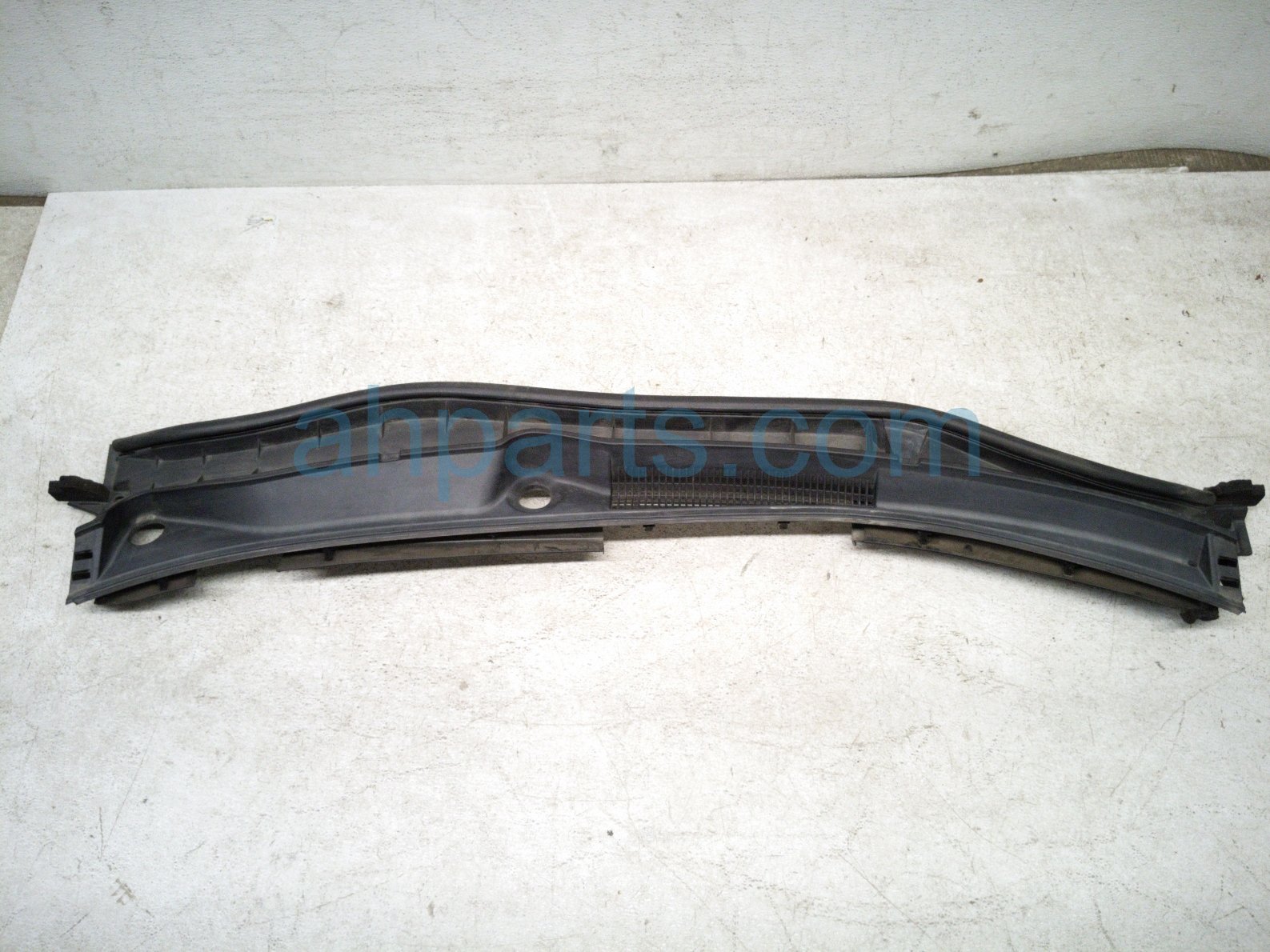 WINDSHIELD COWL VENT GRILLE PANEL