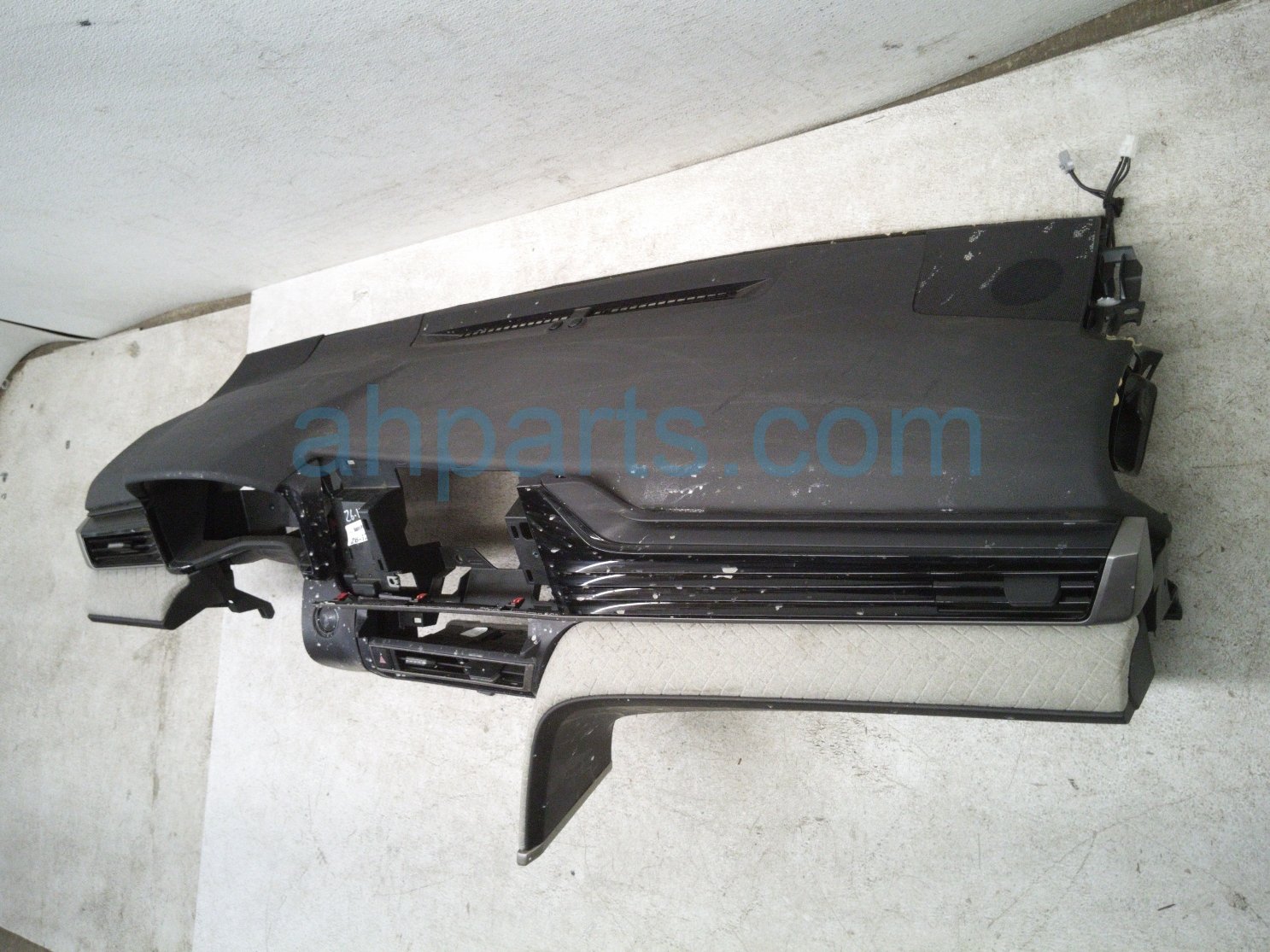 2026 Toyota Camry Dashboard W/ Airbag Black 55401 AQ010 C0 Replacement 2026 Toyota Camry Dashboard W/ Airbag Black 55401 AQ010 C0 Replacement thumbnail