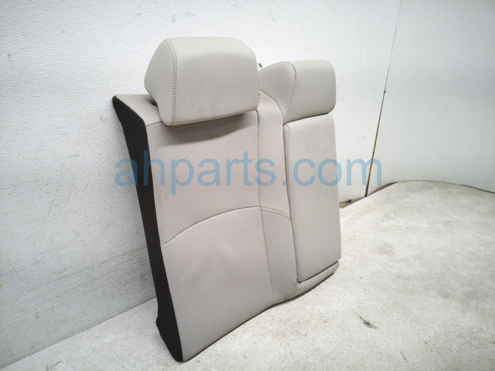 2026 Toyota Camry (2nd Row) Rear Passenger Seat Back W/armrest Grey 71077 AQ020 C4 Replacement 2026 Toyota Camry (2nd Row) Rear Passenger Seat Back W/armrest Grey 71077 AQ020 C4 Replacement thumbnail