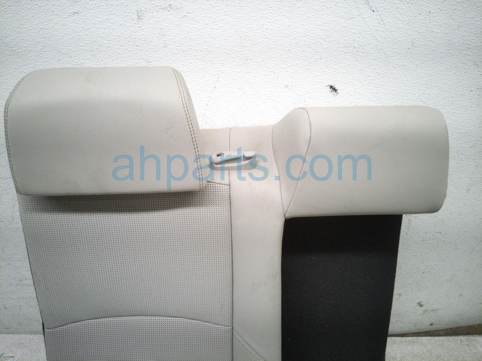 2026 Toyota Camry (2nd Row) Rear Passenger Seat Back W/armrest Grey 71077 AQ020 C4 Replacement 2026 Toyota Camry (2nd Row) Rear Passenger Seat Back W/armrest Grey 71077 AQ020 C4 Replacement thumbnail