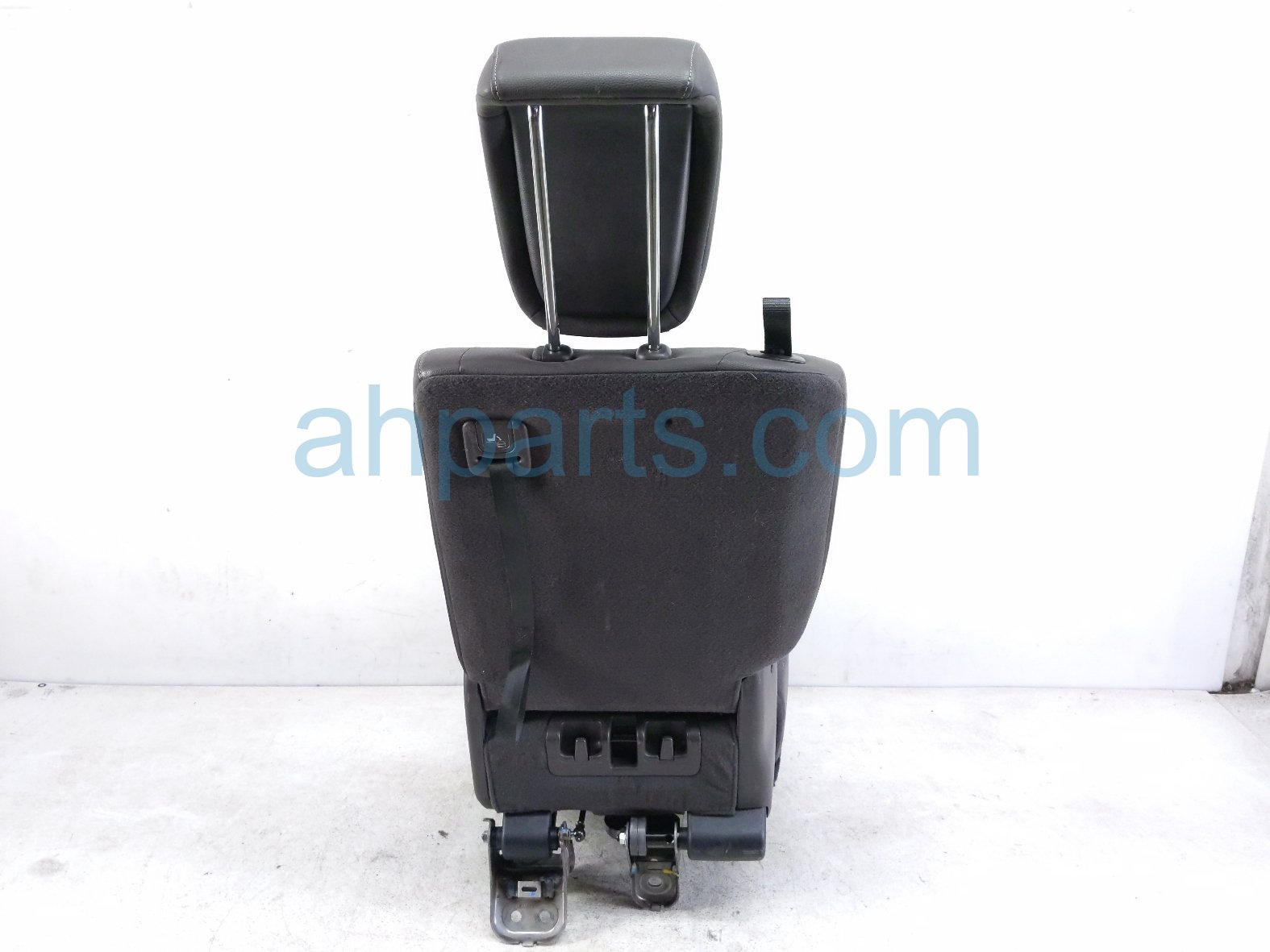 2022 Honda Odyssey Rear / Back (2nd Row) 3rd Row Passenger Seat Mocha Lthr 82121 THR L41ZD Replacement 2022 Honda Odyssey Rear / Back (2nd Row) 3rd Row Passenger Seat Mocha Lthr 82121 THR L41ZD Replacement thumbnail