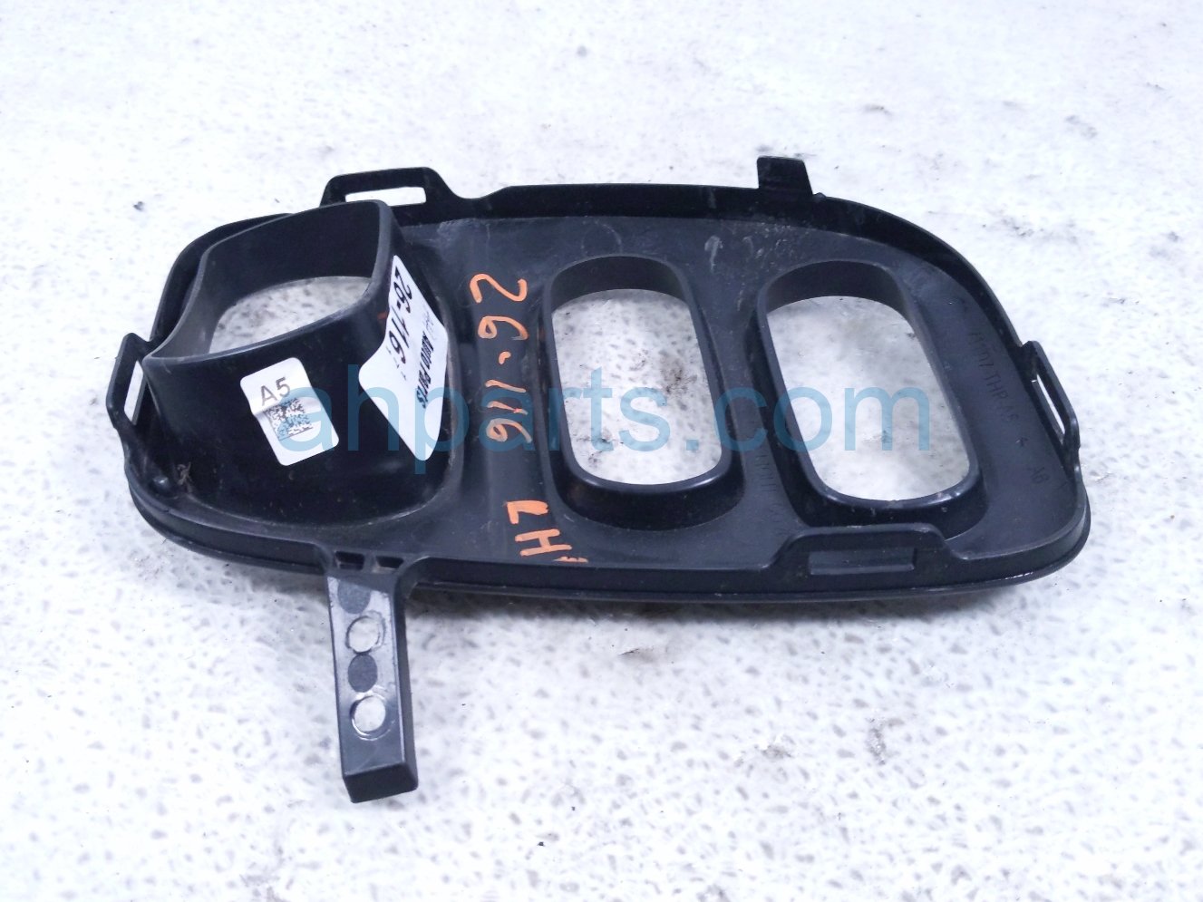 2022 Honda Odyssey Driver Fog Light Trim Bezel 71107 THR A50 Replacement 2022 Honda Odyssey Driver Fog Light Trim Bezel 71107 THR A50 Replacement thumbnail