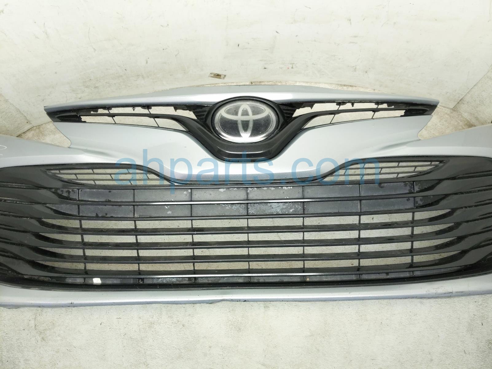 2018 Toyota Camry Front Bumper Cover Silver 52119 3T930 Replacement 2018 Toyota Camry Front Bumper Cover Silver 52119 3T930 Replacement thumbnail