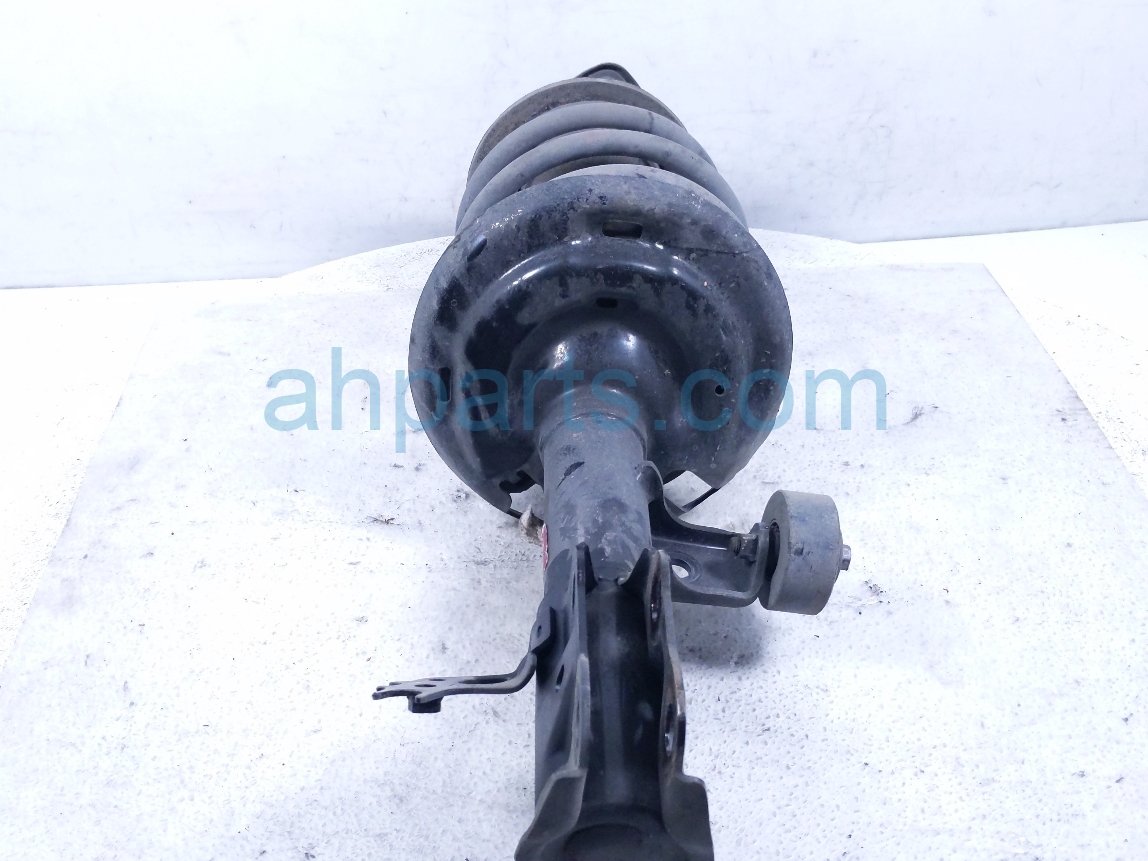 2018 Toyota Camry Front Driver Strut Absorber + Spring 48520 80533 Replacement 2018 Toyota Camry Front Driver Strut Absorber + Spring 48520 80533 Replacement thumbnail