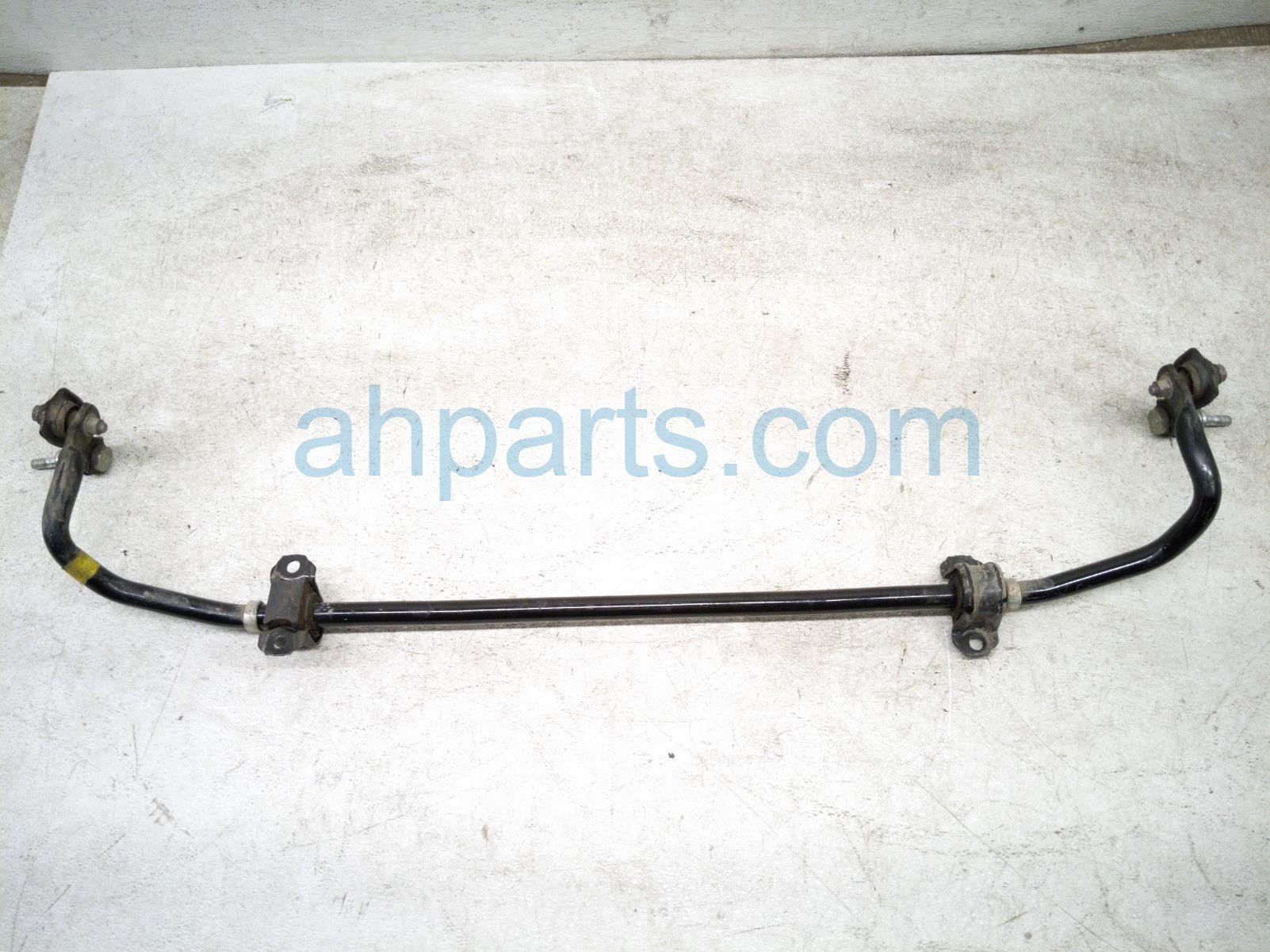 Toyota REAR STABILIZER / SWAY BAR W/LINKS