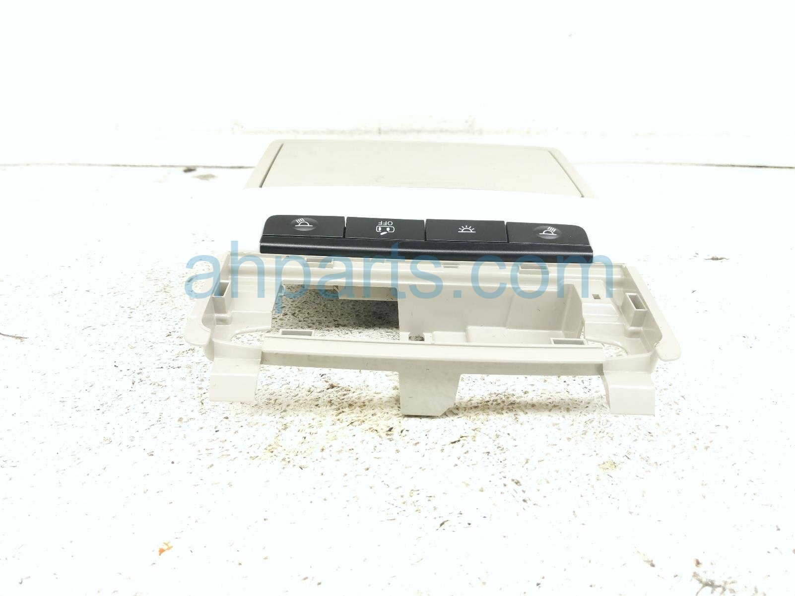 2023 Nissan Pathfinder Roof Console / Map Lt W/sgh Gry 26430 6LY0A Replacement 2023 Nissan Pathfinder Roof Console / Map Lt W/sgh Gry 26430 6LY0A Replacement thumbnail