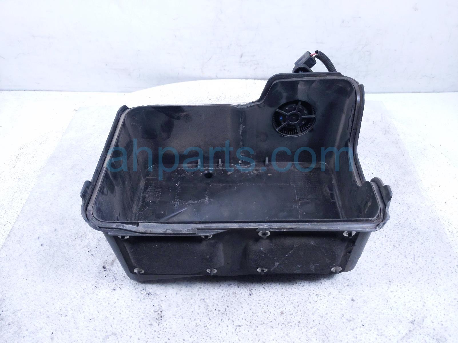 Honda BATTERY TRAY W/BLOWER VENT MOTOR