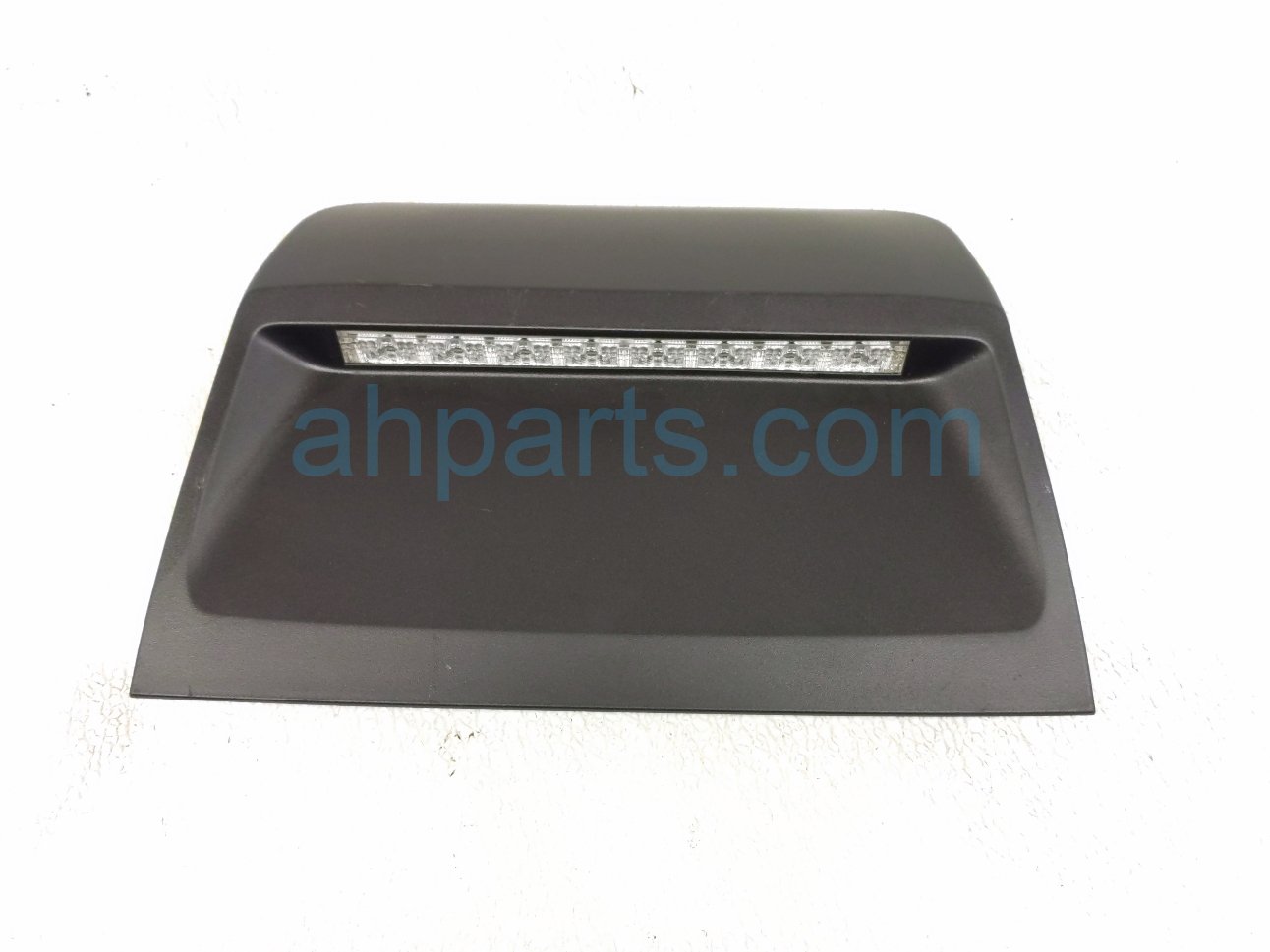 Toyota HIGH MOUNTED THIRD BRAKE LIGHT