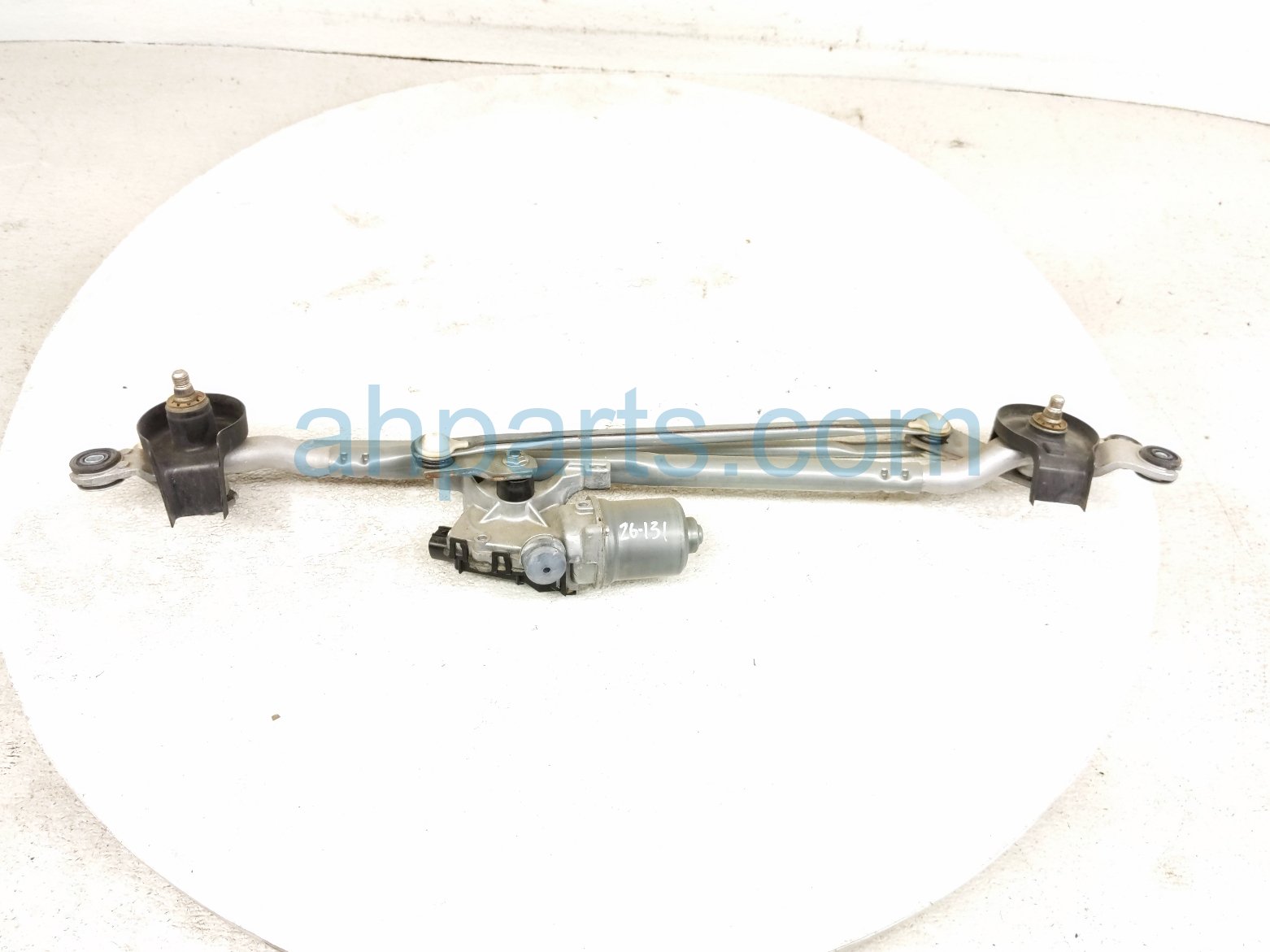 Toyota FRT WINDSHIELD WIPER MOTOR & LINKAGE